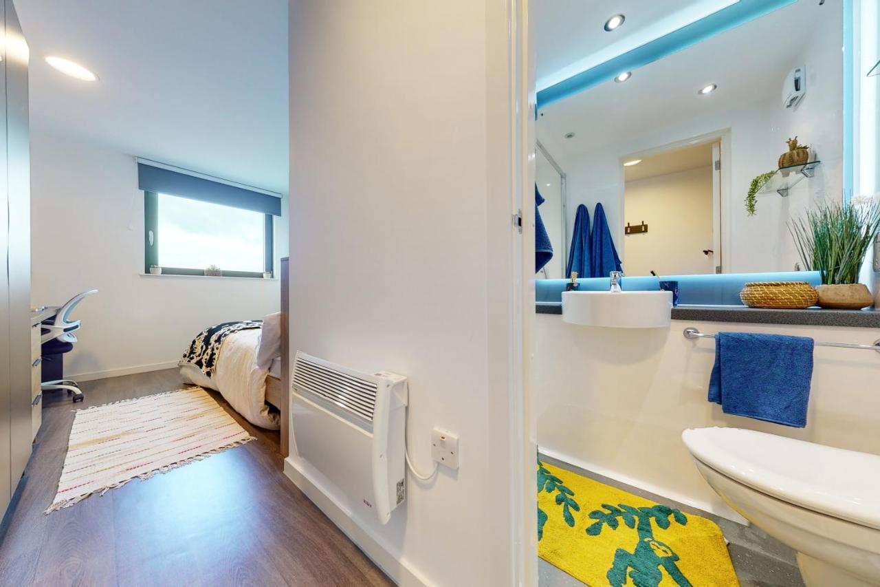Private Bedrooms With Shared Kitchen, Studios And Apartments At Canvas Glasgow Near The City Centre For Students Only Kültér fotó